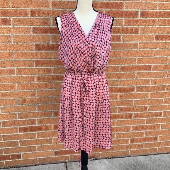 The Limited Dresses & Skirts - The Limited Dress Size M Sleeveless Summer dress Peach Gray Black Geometric EUC